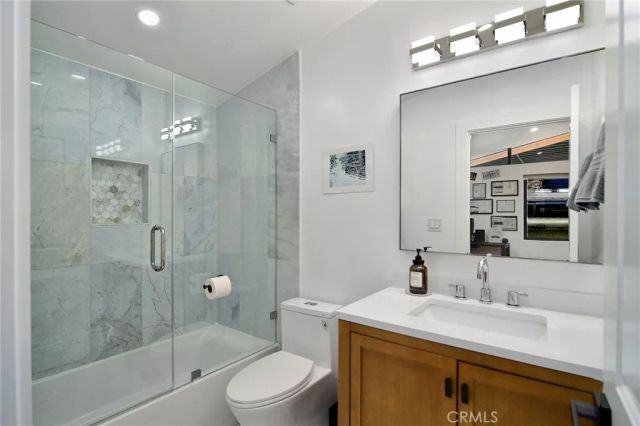 22253 Flanco Road, Woodland Hills, CA 91364