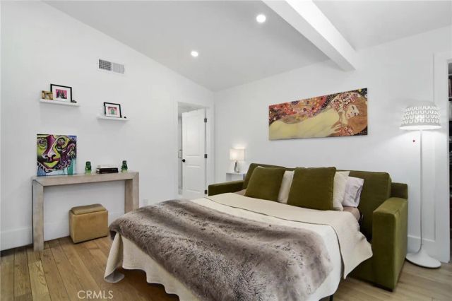 22253 Flanco Road, Woodland Hills, CA 91364