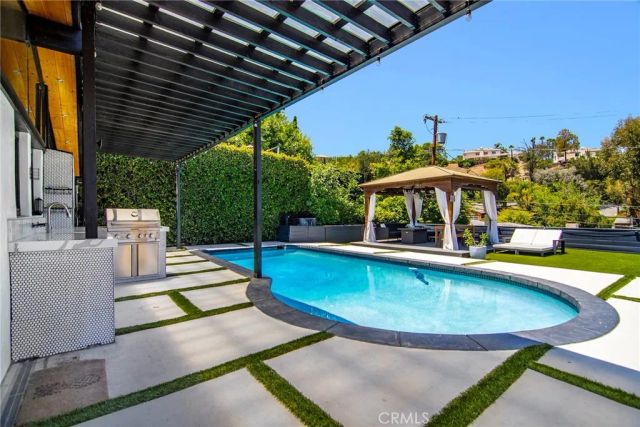 22253 Flanco Road, Woodland Hills, CA 91364