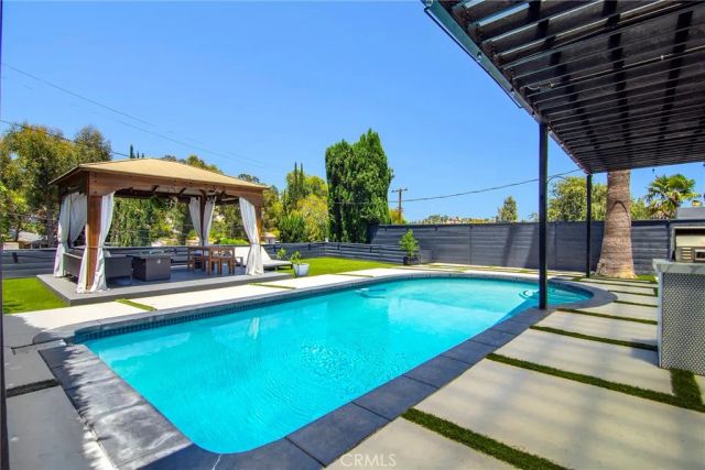 22253 Flanco Road, Woodland Hills, CA 91364