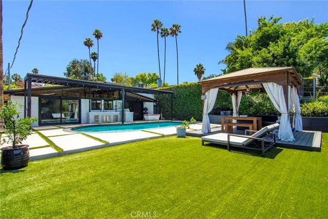 22253 Flanco Road, Woodland Hills, CA 91364