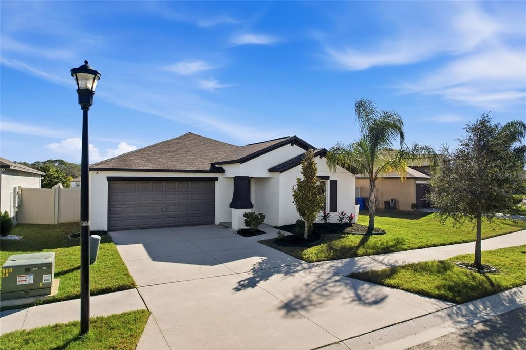 Image 33 of property listing at 15414 WICKED STRONG STREET, Sun City Center, FL 33573