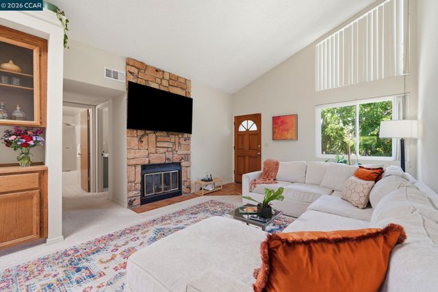 4805 Clayton Rd 12, Concord, CA 94521