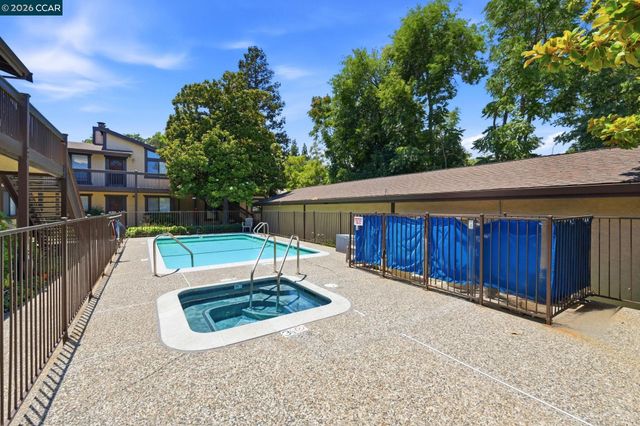 4805 Clayton Rd 12, Concord, CA 94521
