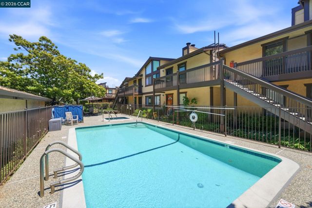 4805 Clayton Rd 12, Concord, CA 94521