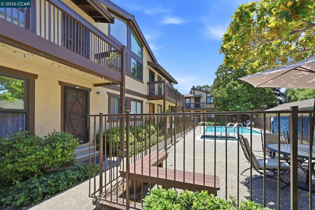 4805 Clayton Rd 12, Concord, CA 94521