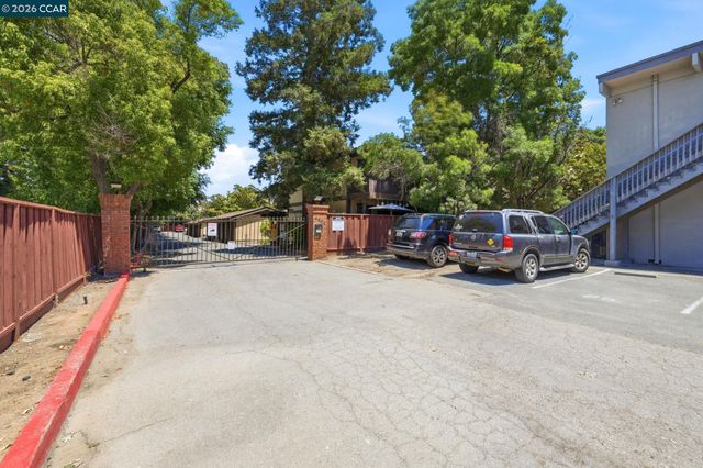 4805 Clayton Rd 12, Concord, CA 94521