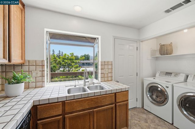 4805 Clayton Rd 12, Concord, CA 94521