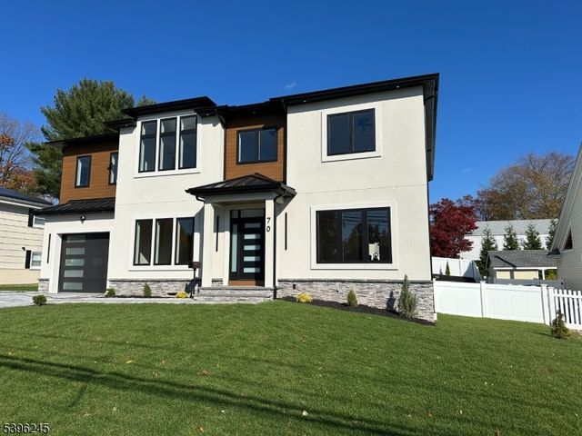 70 Anderson Dr, Clifton City, NJ 07013