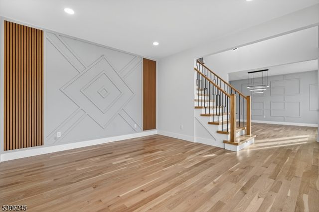 70 Anderson Dr, Clifton City, NJ 07013