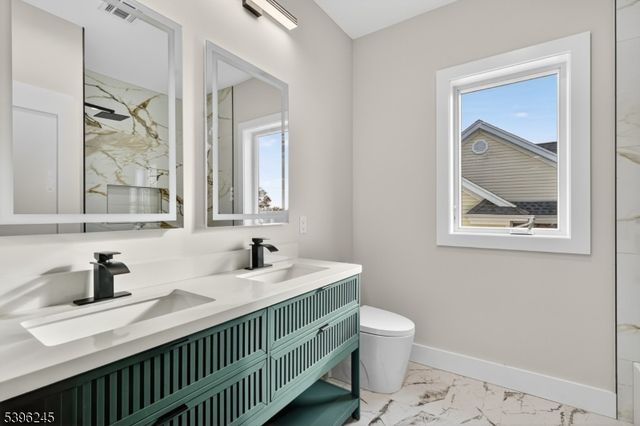 70 Anderson Dr, Clifton City, NJ 07013