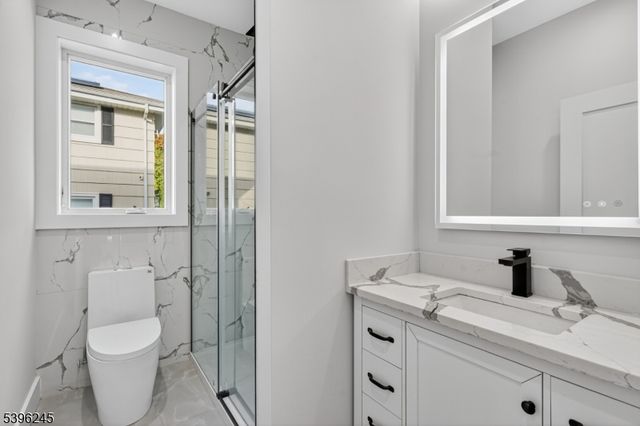 70 Anderson Dr, Clifton City, NJ 07013