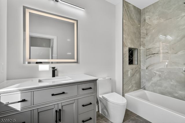 70 Anderson Dr, Clifton City, NJ 07013