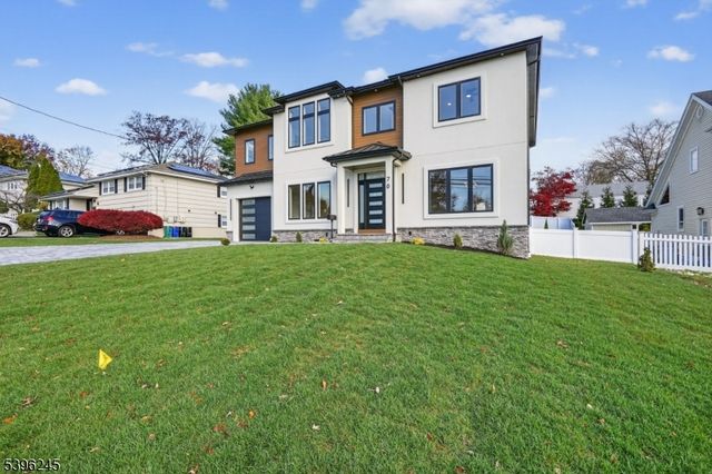 70 Anderson Dr, Clifton City, NJ 07013