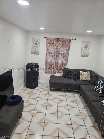 6604 Boulevard Of Champions, North Lauderdale, FL 33068