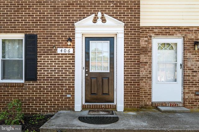 406 CARROLL DR, Stephens City, VA 22655