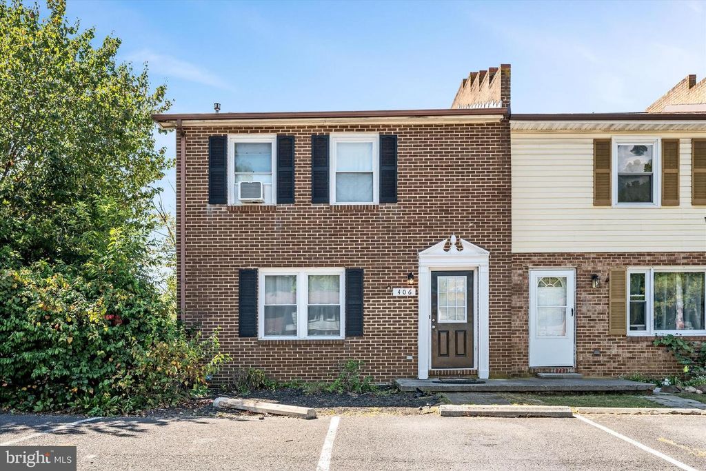 406 CARROLL DR, Stephens City, VA 22655