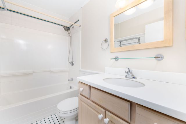 16 Springdale Road 16, Cromwell, CT 06416