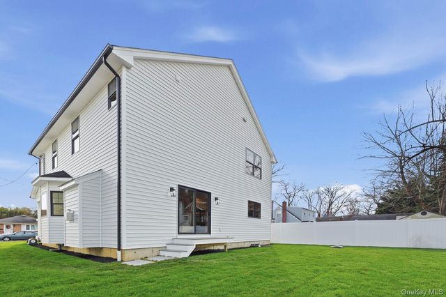 5 Ketcham Place, Melville, NY 11747