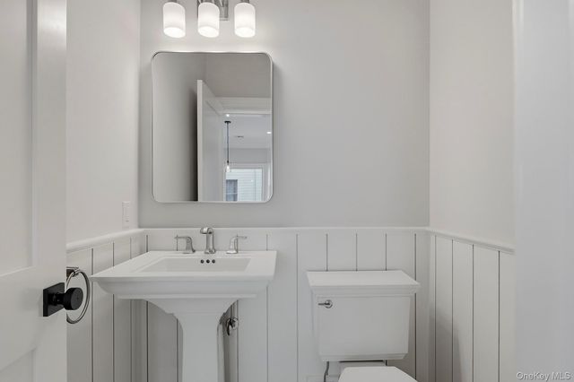 5 Ketcham Place, Melville, NY 11747