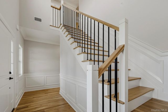 5 Ketcham Place, Melville, NY 11747