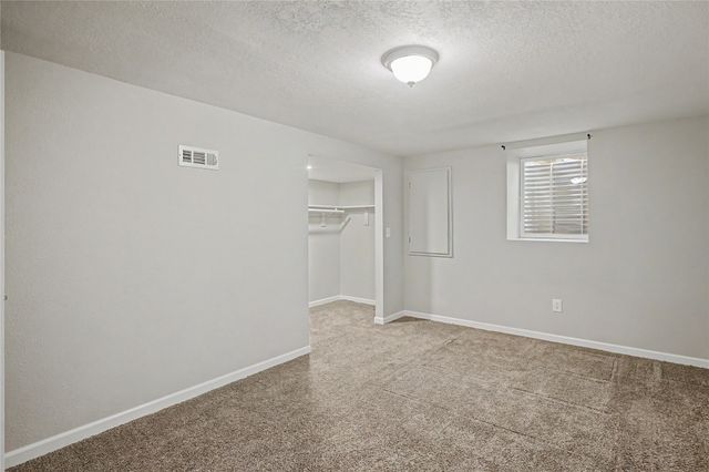 1522 E Park Avenue, Des Moines, IA 50320
