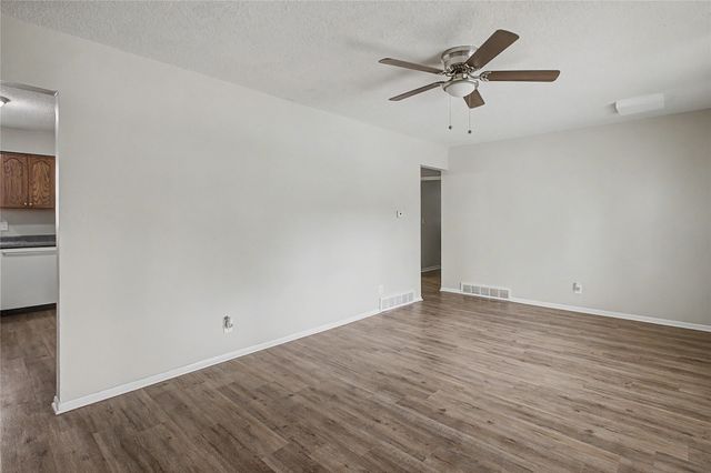 1522 E Park Avenue, Des Moines, IA 50320