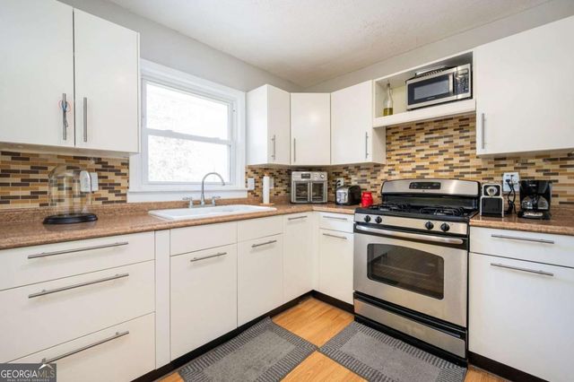 3207 Laura Lane, Lithia Springs, GA 30122