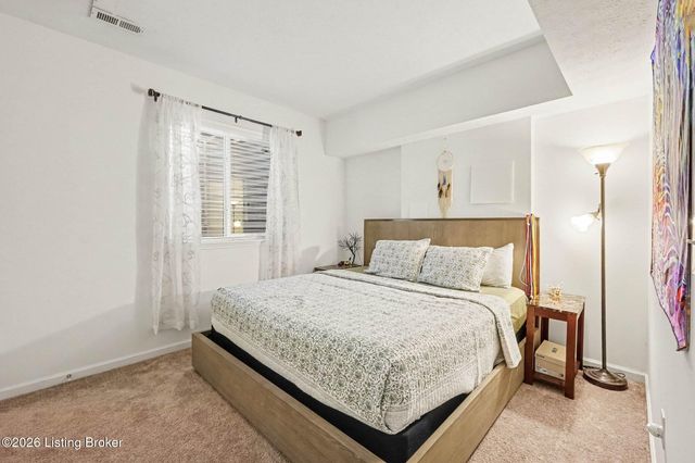 1111 Johnson Ridge Rd, Louisville, KY 40245