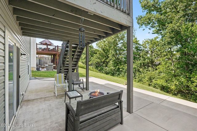 1111 Johnson Ridge Rd, Louisville, KY 40245