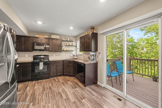 1111 Johnson Ridge Rd, Louisville, KY 40245