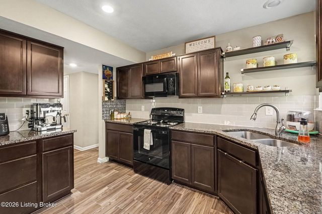 1111 Johnson Ridge Rd, Louisville, KY 40245