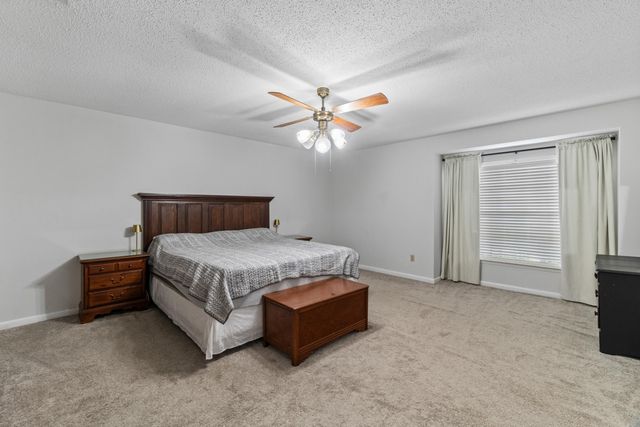 210 E Lakeside Dr, Hattiesburg, MS 39402