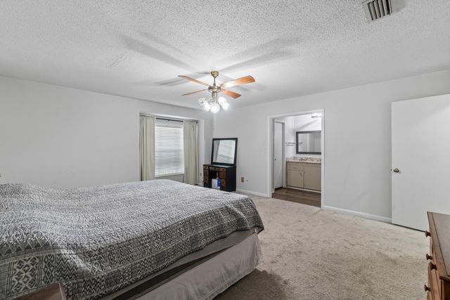 210 E Lakeside Dr, Hattiesburg, MS 39402
