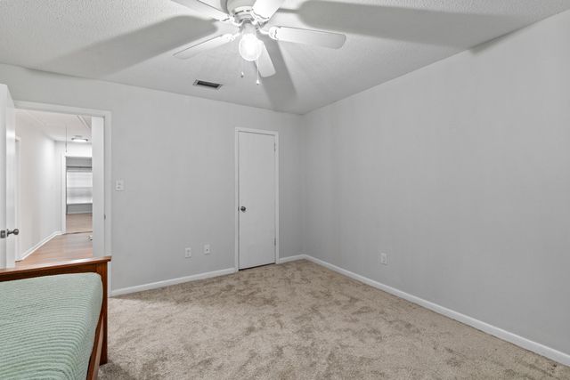 210 E Lakeside Dr, Hattiesburg, MS 39402