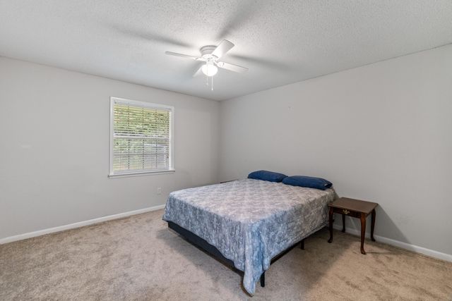 210 E Lakeside Dr, Hattiesburg, MS 39402