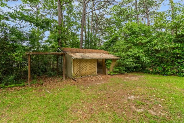 210 E Lakeside Dr, Hattiesburg, MS 39402