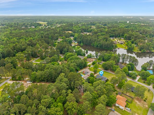 210 E Lakeside Dr, Hattiesburg, MS 39402