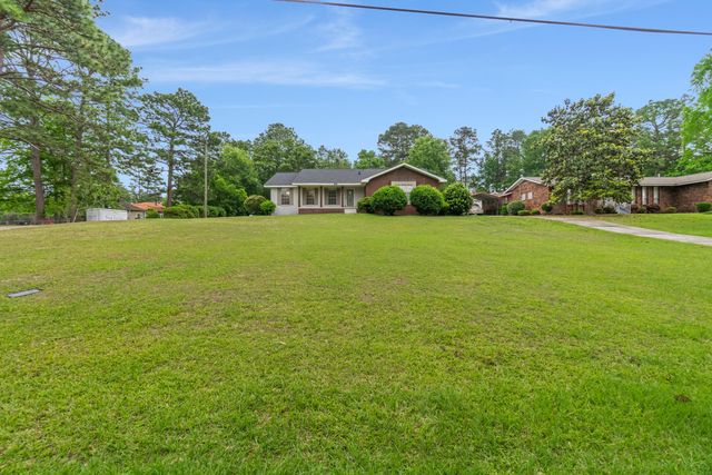 210 E Lakeside Dr, Hattiesburg, MS 39402