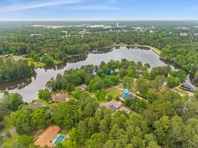 210 E Lakeside Dr, Hattiesburg, MS 39402