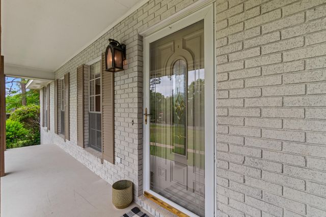 210 E Lakeside Dr, Hattiesburg, MS 39402