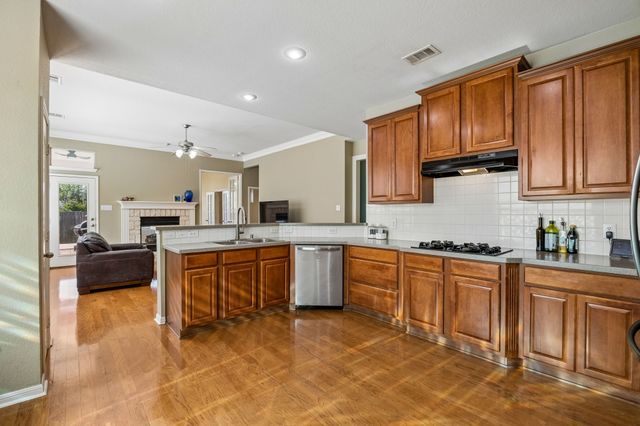 4112 Duncan Way, Fort Worth, TX 76244