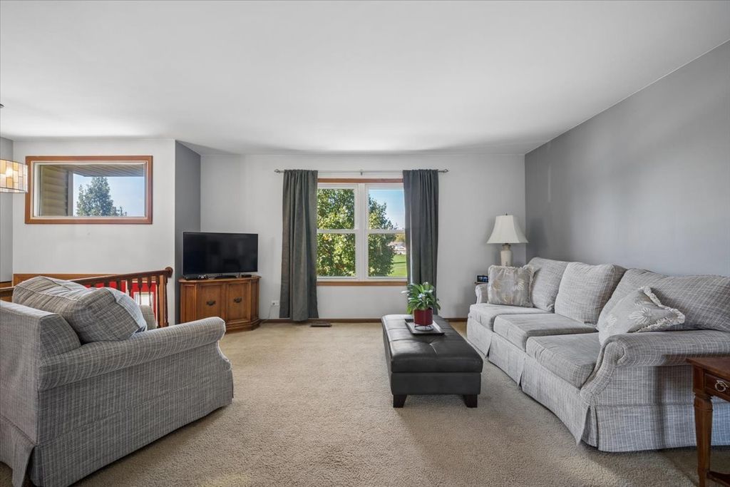 1185 S Appletree Lane, Bartlett, IL 60103 — photo 2