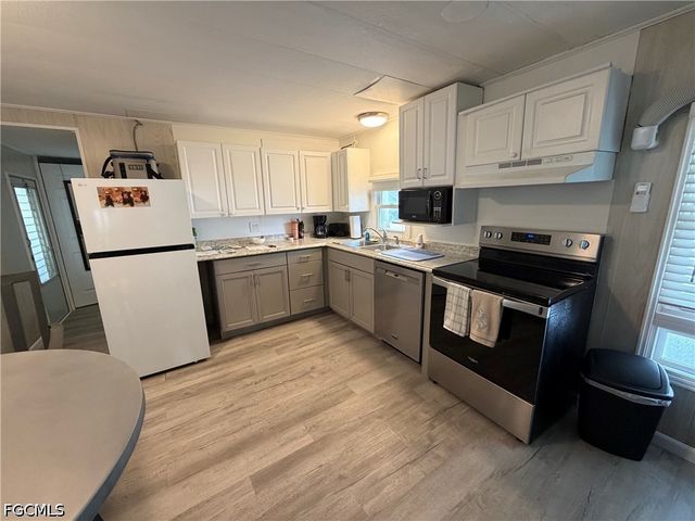 3 Galleon WAY, Fort Myers Beach, FL 33931