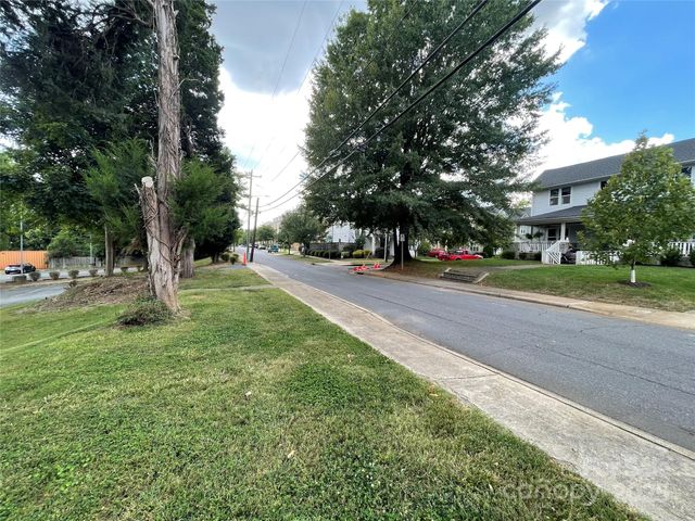 1608 Duckworth Avenue, Charlotte, NC 28208