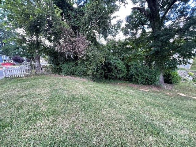 1608 Duckworth Avenue, Charlotte, NC 28208