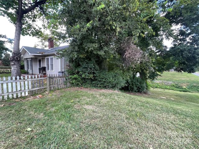 1608 Duckworth Avenue, Charlotte, NC 28208