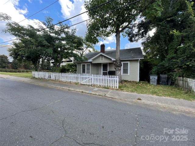 1608 Duckworth Avenue, Charlotte, NC 28208