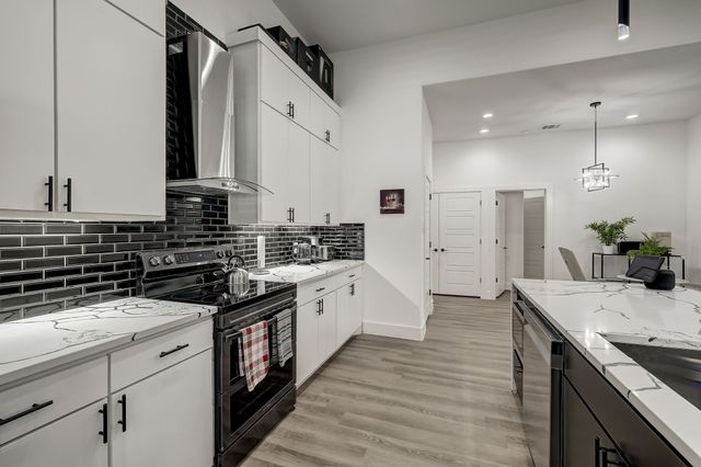 2618 Carpenter Avenue, Dallas, TX 75215