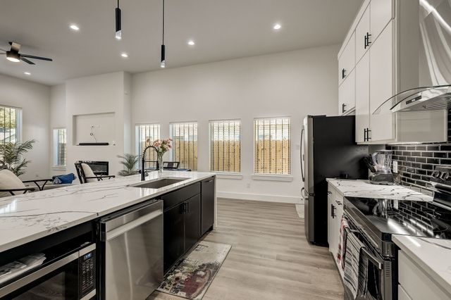 2618 Carpenter Avenue, Dallas, TX 75215